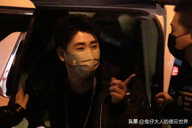 德云社成员名单，德云社所有成员名称大全（德云社张云雷晒八队合影照）