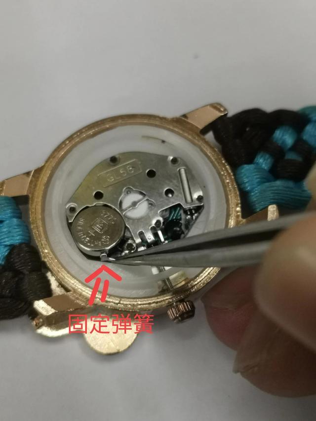 手表没电了怎么换电池，手表电池怎么换（在家自己更换手表电池<2>）