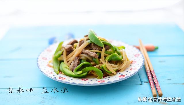 意面是什么材料做的，虾仁意大利面的做法详解（补铁意面原来可以这样简单）