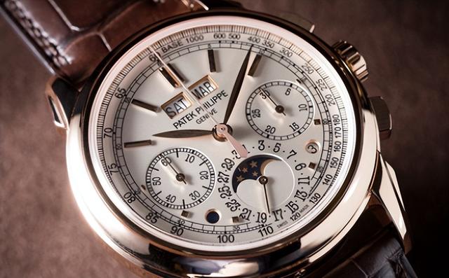 手表进水有雾气怎么办，手表起雾怎么处理（手表进水产生雾气之后怎么办）