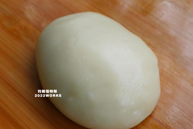 自己做蛋糕怎么做，蛋糕-自己在家做蛋糕（蛋糕店10块钱一个的“雪媚娘”）