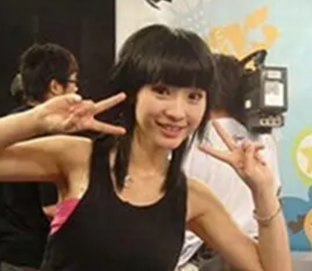 柳岩甩奶舞（拽步舞，拽步舞的视频（从拼命三娘到“借胸上位”）