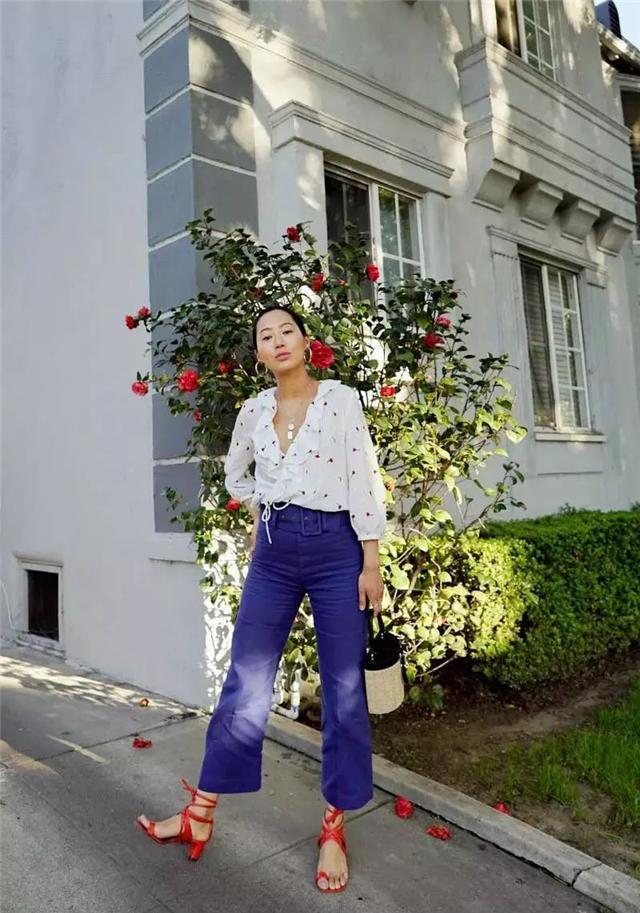 脚宽穿什么凉拖好看，脚宽穿什么凉鞋好看图片（这3款凉鞋火到不行）