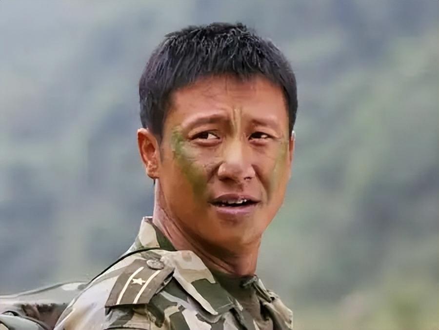 《士兵突击》里的高城五年当到副营长,这个晋升速度是靠自己吗?