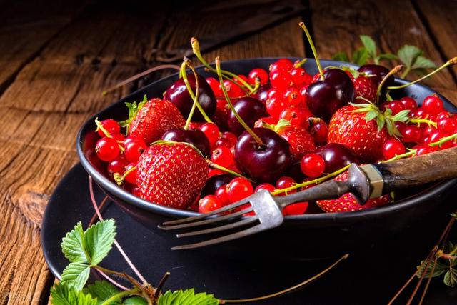 3月水果有哪些应季，三月份什么水果应季（遇到这7种水果不要手软）