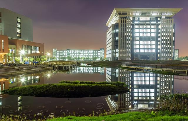 郑州财经政法大学，河南财经政法大学2021排名（河南财经政法大学在河南普通本科招生5000余人）