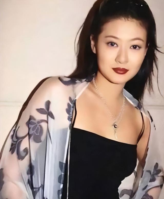 姚贝娜与那英的关系，记忆中还有她们的身影