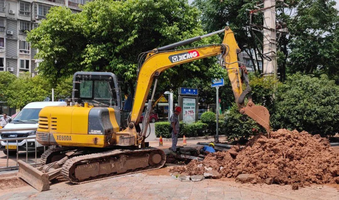 家电维修乐至 乐至海天水务：加速抢修爆裂水管 两小时通水！