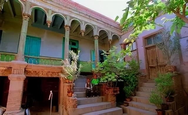 民族的主要特征是什么，民族特征属于什么（但你知道他们最具特色的建筑特色是什么吗）