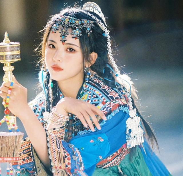 明星美女排名2020最新排名，明星美女图片微信头像（娱乐圈“人气女明星排行榜”）