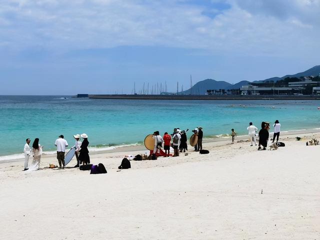 深圳西冲沙滩风景区，夏天是属于海边的季节