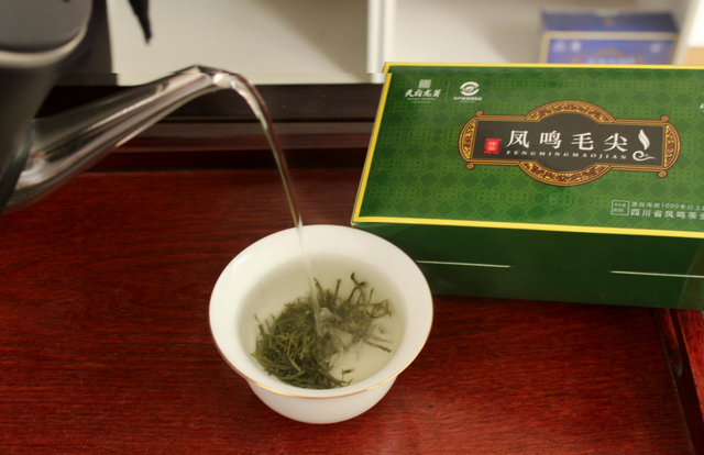 绿茶都有哪些，什么是绿茶 绿茶有哪些品种（夏天“最值得”喝的绿茶榜）