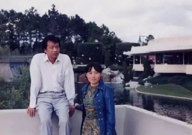 李银河的个人资料简介，李银河简介（李银河与出租车司机的“跨性别恋情”）