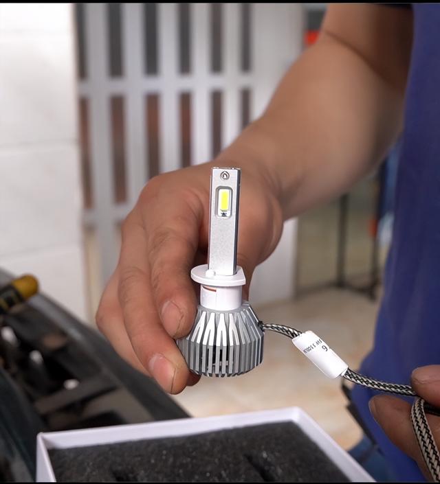 长城金迪尔怎么样，长城炮皮卡报价及图片（11款长城金迪尔升级汽车LED前照灯步骤解析）