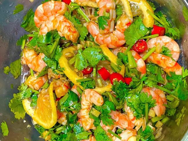 蒜香虾仁，蒜蓉虾仁的做法（这3种做法上手简单味道鲜美）