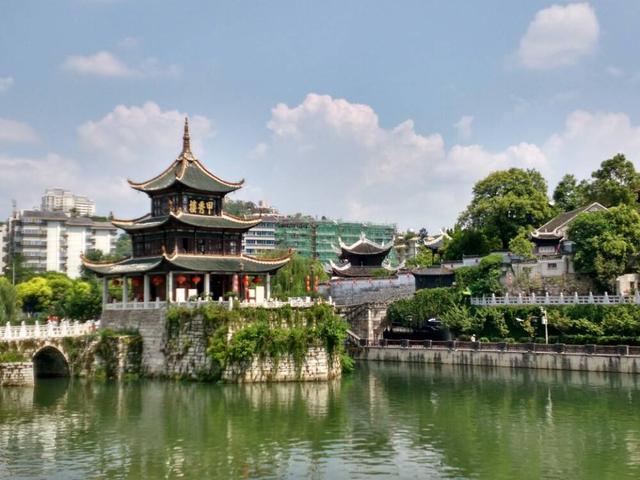 贵阳旅游景点大全，贵阳旅游景点大全必去处地图（贵州贵阳不可错过的七大景点）