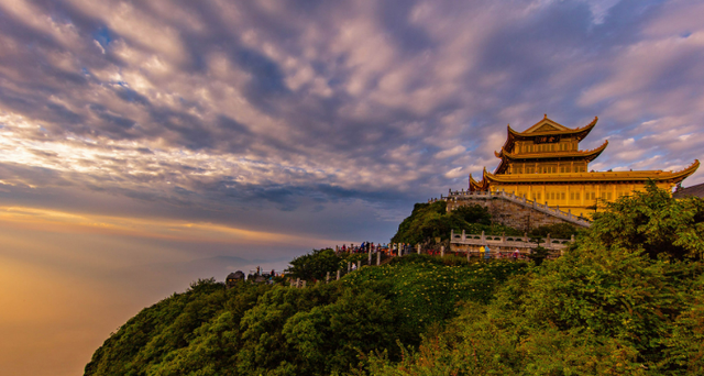 四川旅游景点推荐，四川旅游景点推荐表（四川最美二十个景区推荐）