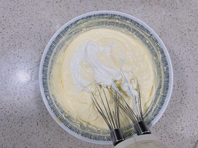 月子能吃蛋糕吗，坐月子能吃蛋糕吗（建议做这个蛋糕吃）