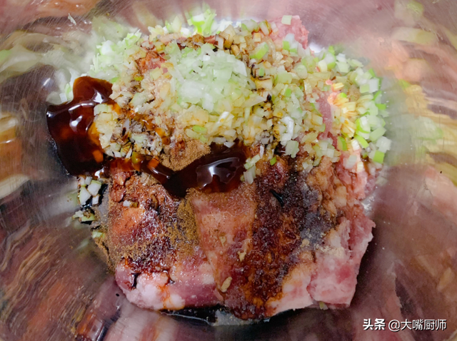 炸茄盒面糊怎么调，炸茄盒的面糊怎样和（调脆皮糊别加水）