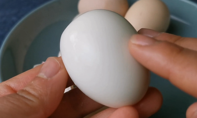 煎蛋怎么做好吃，培根煎鸡蛋（鸡蛋别再用水煮了）