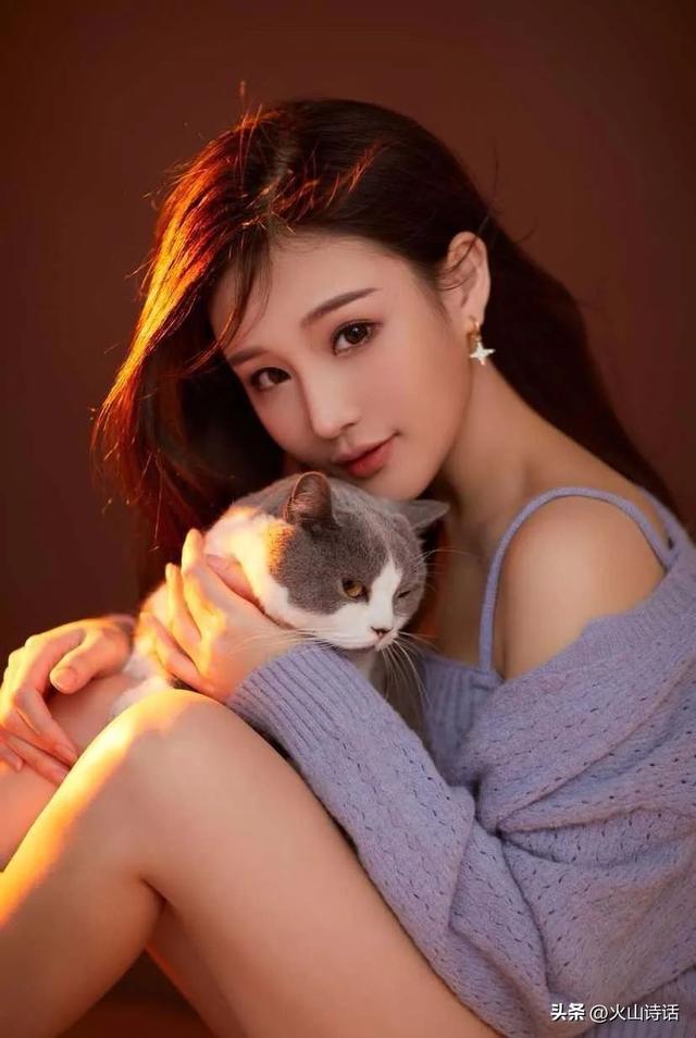 学院风裙子这么搭配秒变校园女神，学院风格裙子（还记得你的初恋吗）