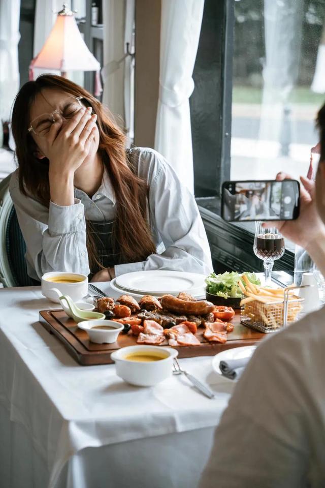 全粤语情话短句，粤语情话短句 经典（可能是最适合讲情话的语言）