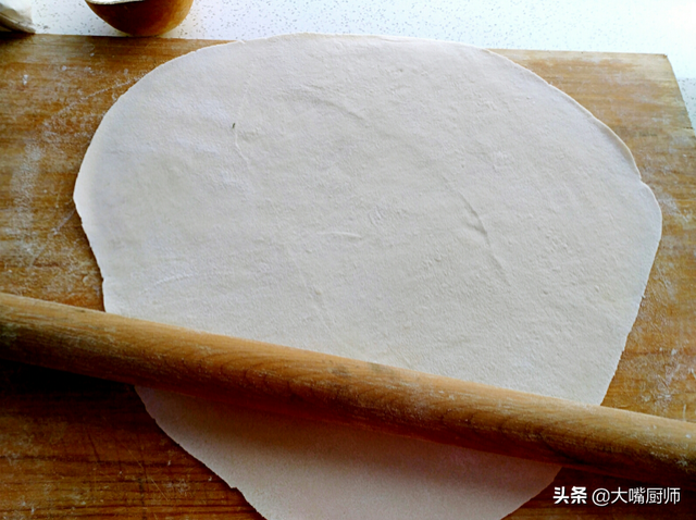 饺子皮怎么做，饺子皮怎么做包子（只要一个纯净水瓶）
