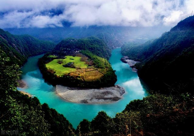 现在去哪里旅游最合适，暑假去哪里旅游最好（国内旅游目的地全国旅游各季节适宜时间表）