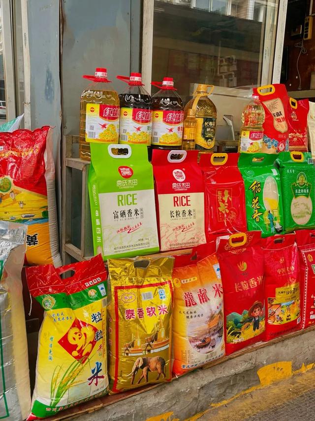 银耳多少钱一斤，黄金银耳的种植前景（盘溪批发市场给的）