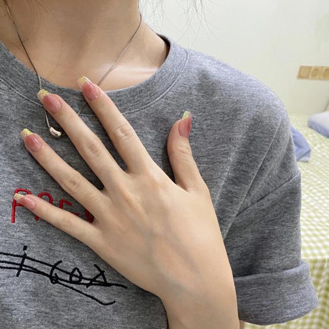 美甲图片大全2022新款式显白夏天，美甲图片新款式显白（2022美甲推荐丨高颜值巨显白）