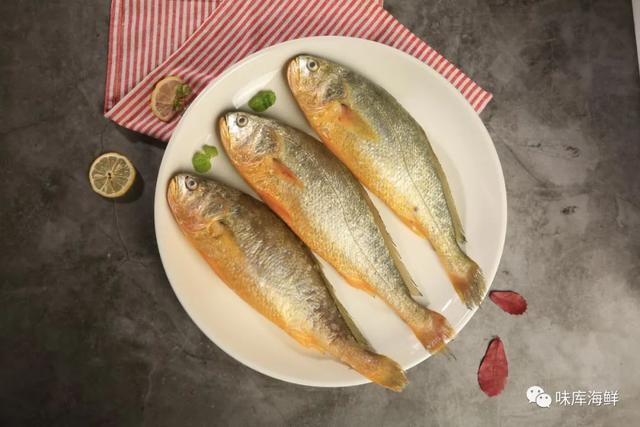 三文鱼怎么保存，三文鱼怎么保存最新鲜（海鲜保鲜期延长2倍）