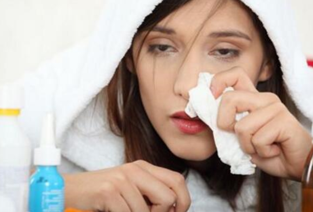 红糖鸡蛋水的功效与作用，红糖冲鸡蛋有什么作用与功效（常喝红糖鸡蛋水的女人）