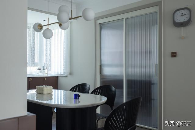 35岁女人穿衣打扮，30到35岁女人穿衣打扮（35岁姐姐的浪漫生活）