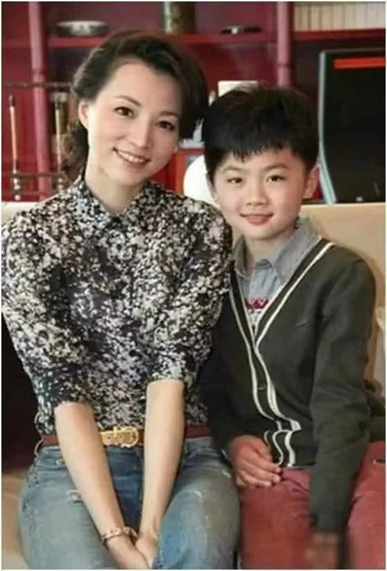 最美的时光大结局，最美的时光大结局是什么（她的下场在娱乐圈不是个例）