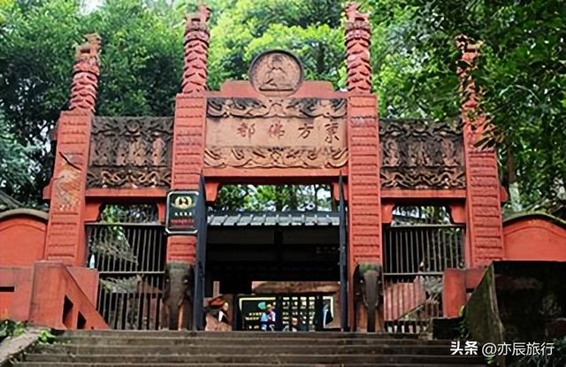 乐山大佛旅游攻略，乐山大佛景区攻略详细（乐山大佛峨眉山一日游攻略）