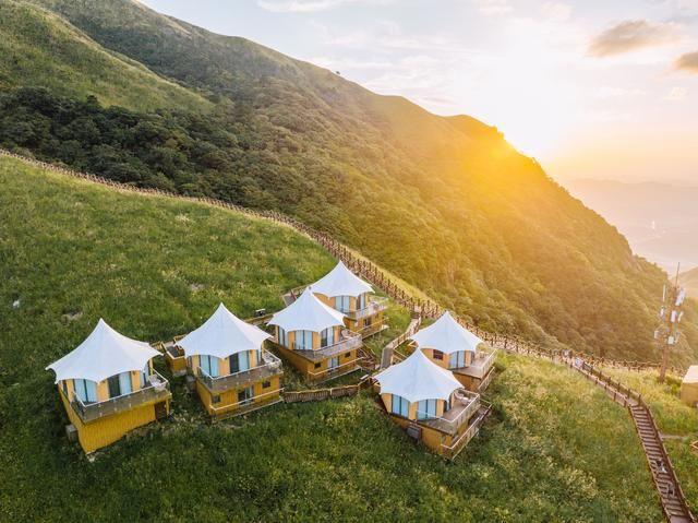 武功山旅游攻略，江西武功山旅游攻略（武功山顶露营看日落是什么体验）