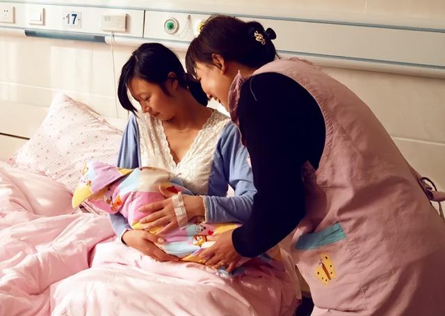 李文亮妻子的现状，新冠吹哨人李文亮离世后