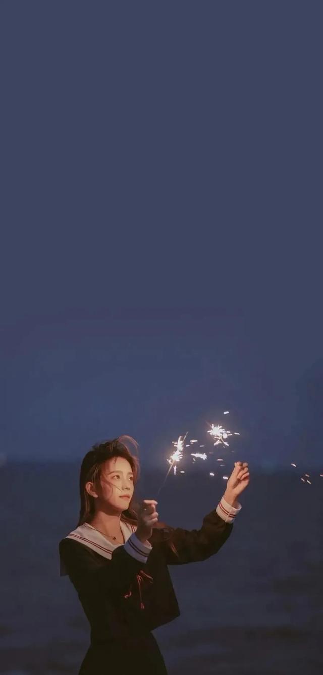 qq聊天背景怎么设置，qq设置聊天背景对方能看到吗（需要换聊天背景的来）