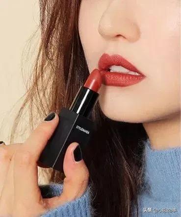 什么口红比较好，比较好用的口红排行榜前十名（深受女生喜欢的十大口红品牌）