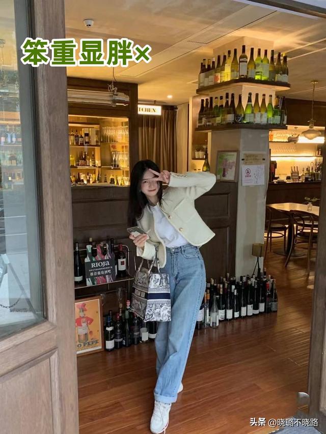 宽松直筒裤搭配什么上衣，宽松直筒裤搭配什么上衣好看（“小香风+直筒裤”）