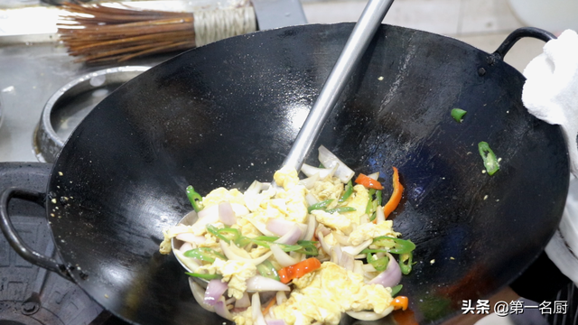 家庭实用菜谱大全，家常菜谱大全（建议多吃这5道“家常菜”）