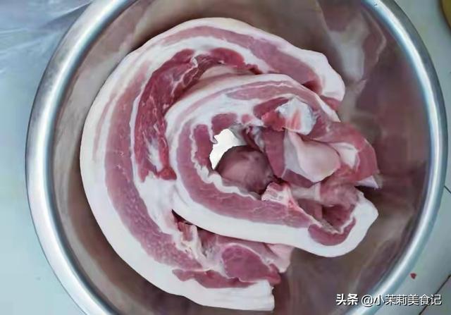 腌肉放什么调料，烤肉腌肉放什么调料（分享5种“传统腊味”的配方和做法）