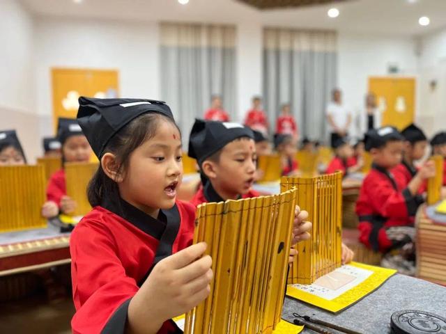 开笔礼祝愿孩子的话，开笔礼家长寄语（诺亚舟森林幼儿园大班开笔礼）