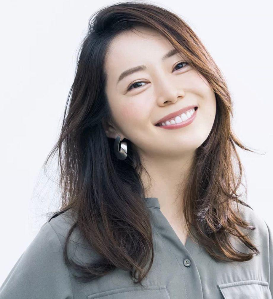 女人到了50岁发型决定气质,3款"大妈发型"要记得避开,太显老