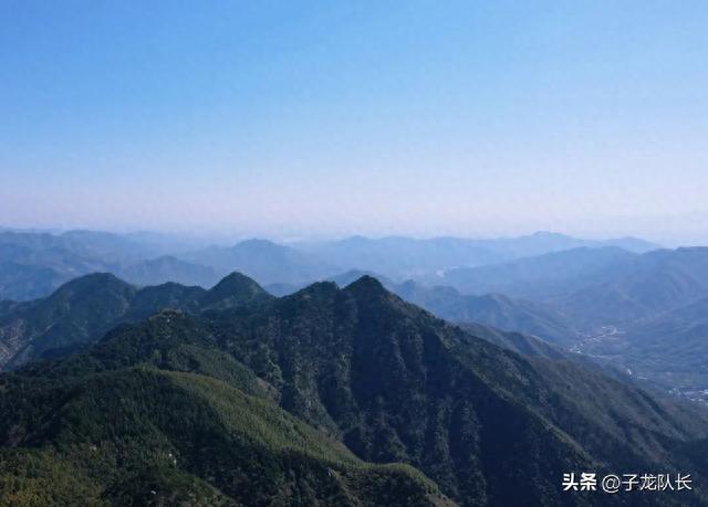 济南最高山梯子山渐入秋凉，原生态登山天花板，秋高气爽宜登高