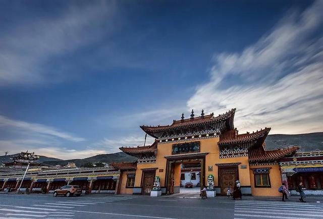 青海大环线旅游攻略，青海环线旅游攻略及花费（青海大环线自驾攻略）