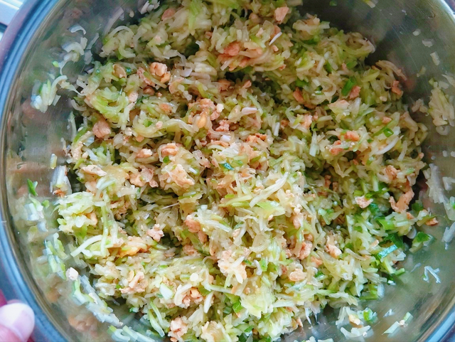 饺子包什么馅好吃，饺子包什么馅的好吃（这2种馅儿鲜嫩又多汁）