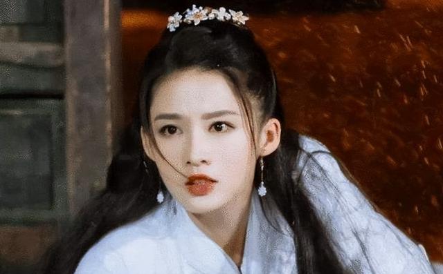 “一脸苦相”的6位女星，五官凑在一起，越看越丧，可惜了