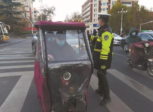 警务通开关在哪，警务通如何连接公安网（石家庄多路口设抓拍神器）