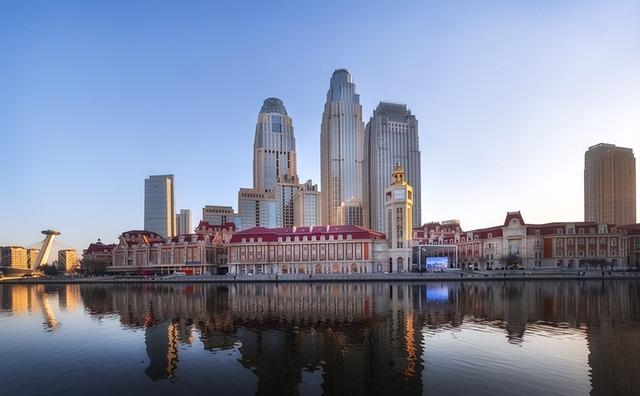 入门级的微单相机哪个好，佳能全画幅微单应该如何选择